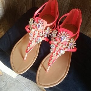 Pink Sandles never been worn.